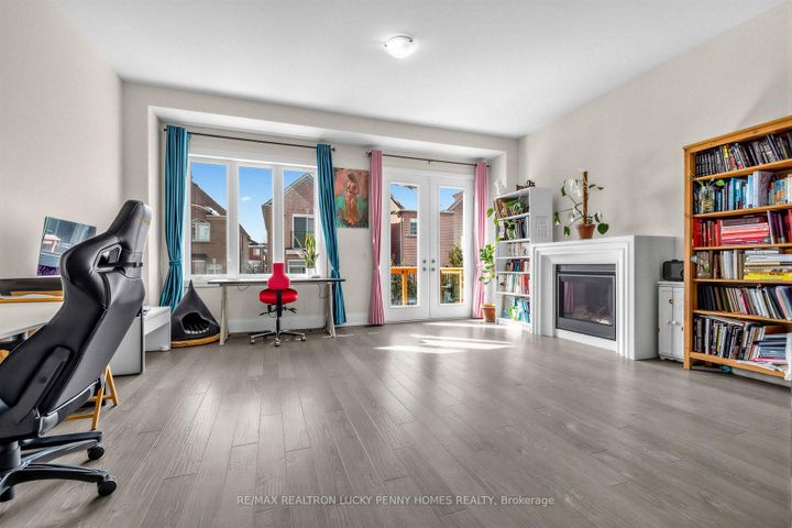 Photo 9 at 62 Hesperus Road, Patterson, Vaughan