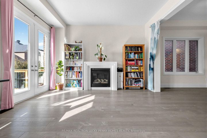 Photo 10 at 62 Hesperus Road, Patterson, Vaughan