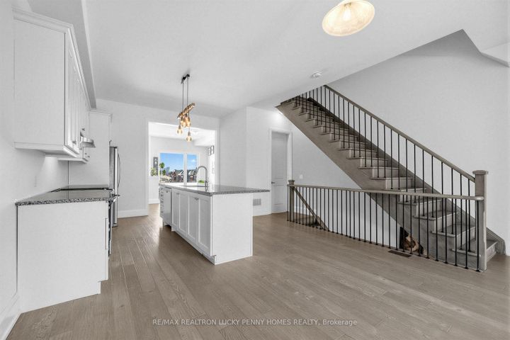 Photo 14 at 62 Hesperus Road, Patterson, Vaughan