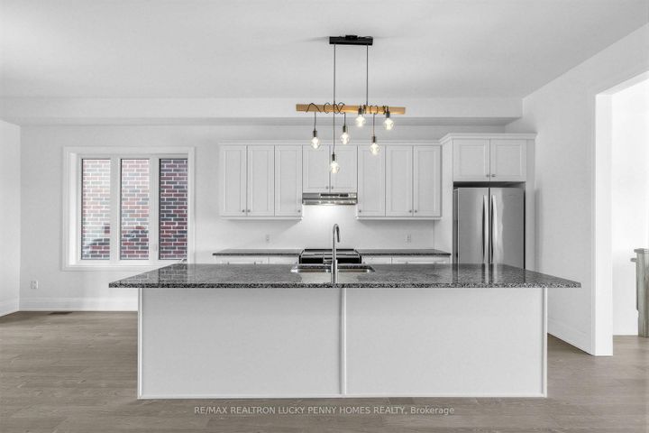 Photo 15 at 62 Hesperus Road, Patterson, Vaughan