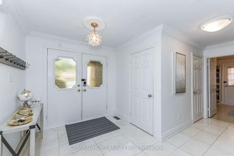 Photo 4 at 4 Robaldon Road, Humber Valley, Toronto