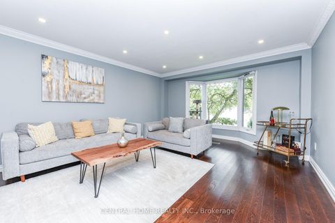 Photo 5 at 4 Robaldon Road, Humber Valley, Toronto