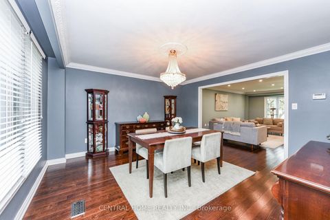 Photo 9 at 4 Robaldon Road, Humber Valley, Toronto