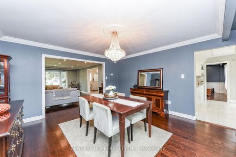 Photo 10 at 4 Robaldon Road, Humber Valley, Toronto