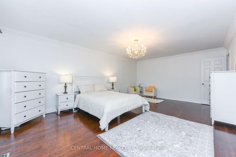 Photo 23 at 4 Robaldon Road, Humber Valley, Toronto