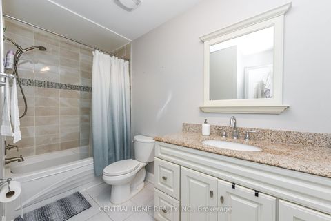 Photo 32 at 4 Robaldon Road, Humber Valley, Toronto