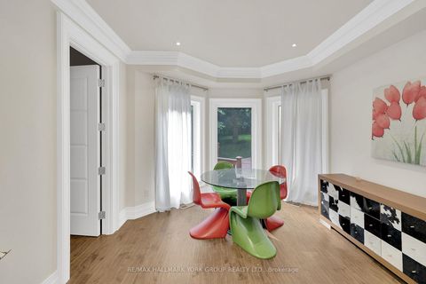 Photo 11 at 24 Dew Drop Court, Rural Vaughan, Vaughan