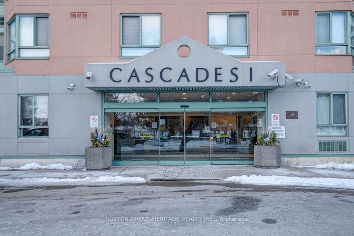 Photo 2 at 406 - 61 Markbrook Lane, Jamestown, Toronto