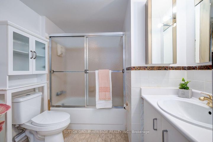 Photo 16 at 406 - 61 Markbrook Lane, Jamestown, Toronto