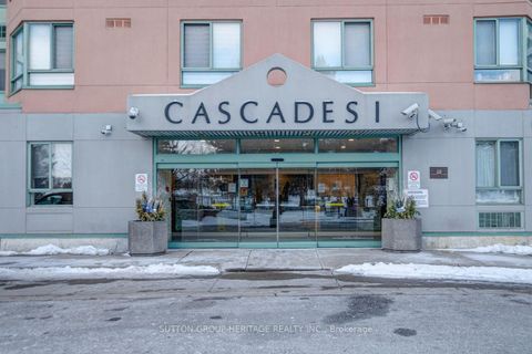 Photo 2 at 406 - 61 Markbrook Lane, Jamestown, Toronto