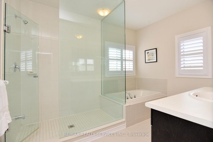 Photo 28 at 24 Bachelor Street, Northwest Brampton, Brampton