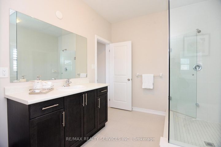 Photo 29 at 24 Bachelor Street, Northwest Brampton, Brampton