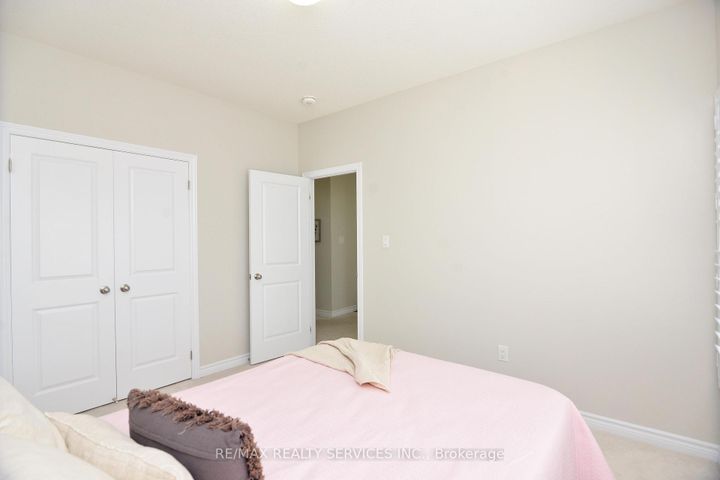 Photo 36 at 24 Bachelor Street, Northwest Brampton, Brampton