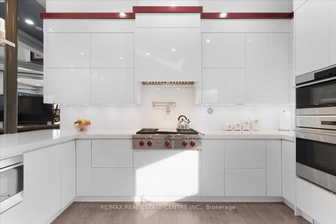 Photo 14 at 64 Aviemore Drive, Humber Summit, Toronto