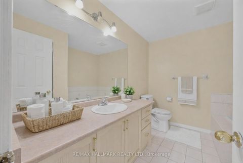 Photo 11 at 10 Ferris Street, Langstaff, Richmond Hill