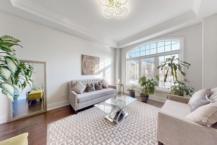 Photo 3 at 64 Chesney Crescent, Kleinburg, Vaughan