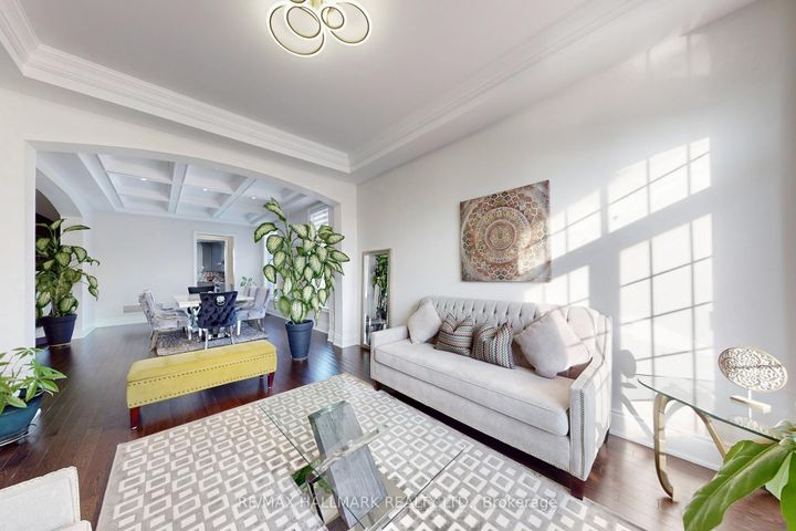 Photo 4 at 64 Chesney Crescent, Kleinburg, Vaughan