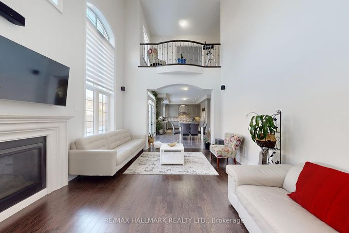 Photo 7 at 64 Chesney Crescent, Kleinburg, Vaughan