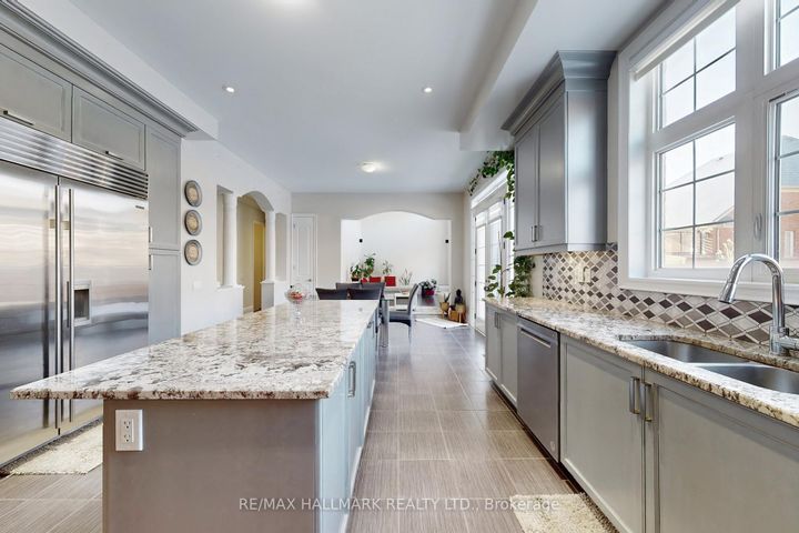 Photo 14 at 64 Chesney Crescent, Kleinburg, Vaughan