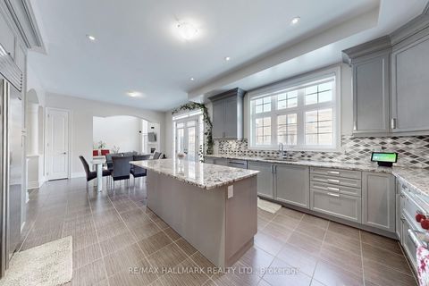 Photo 18 at 64 Chesney Crescent, Kleinburg, Vaughan