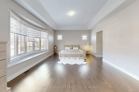 Photo 27 at 64 Chesney Crescent, Kleinburg, Vaughan