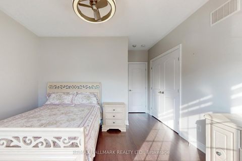 Photo 33 at 64 Chesney Crescent, Kleinburg, Vaughan