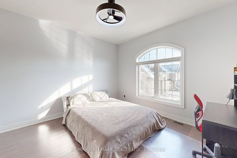 Photo 36 at 64 Chesney Crescent, Kleinburg, Vaughan