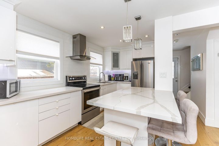 Photo 18 at 172 Calvington Drive, CFB, Toronto