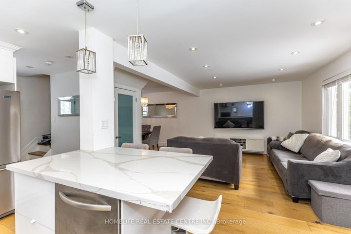 Photo 21 at 172 Calvington Drive, CFB, Toronto