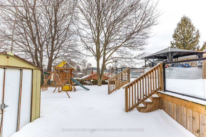 Photo 34 at 172 Calvington Drive, CFB, Toronto