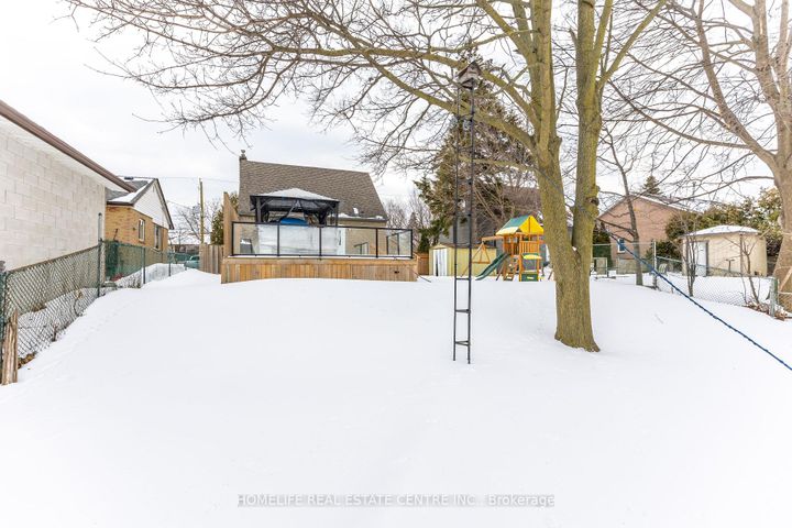 Photo 36 at 172 Calvington Drive, CFB, Toronto