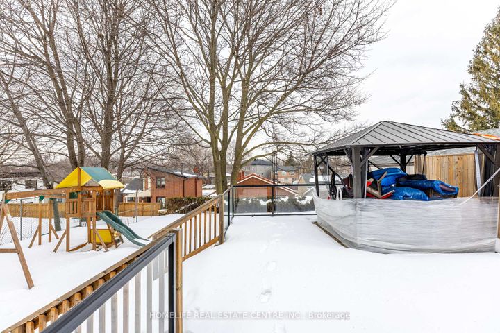 Photo 40 at 172 Calvington Drive, CFB, Toronto