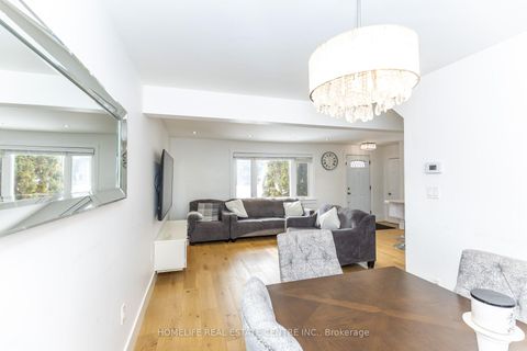 Photo 11 at 172 Calvington Drive, CFB, Toronto