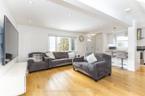 Photo 12 at 172 Calvington Drive, CFB, Toronto