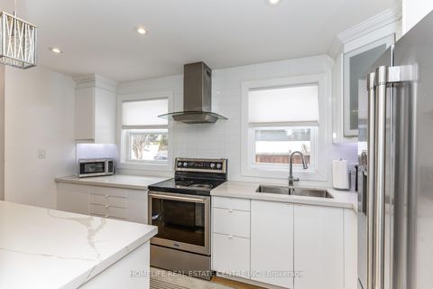 Photo 17 at 172 Calvington Drive, CFB, Toronto
