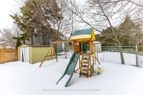 Photo 38 at 172 Calvington Drive, CFB, Toronto
