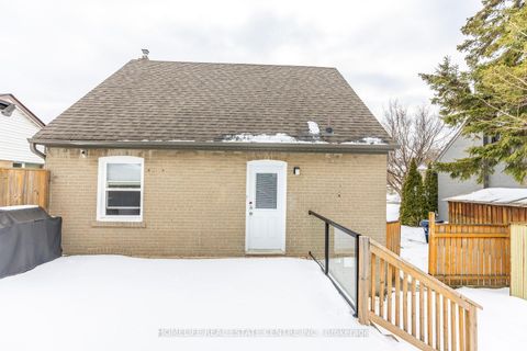 Photo 39 at 172 Calvington Drive, CFB, Toronto