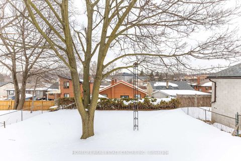 Photo 41 at 172 Calvington Drive, CFB, Toronto