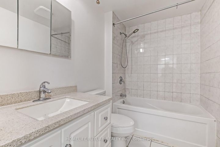 Photo 9 at 9 - 5610 Montevideo Road, Meadowvale, Mississauga