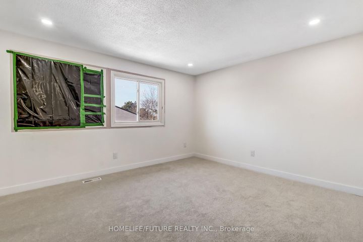 Photo 10 at 9 - 5610 Montevideo Road, Meadowvale, Mississauga