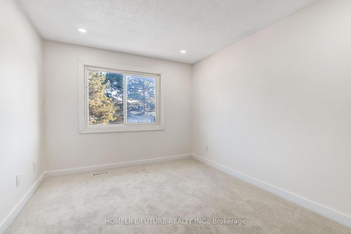 Photo 12 at 9 - 5610 Montevideo Road, Meadowvale, Mississauga