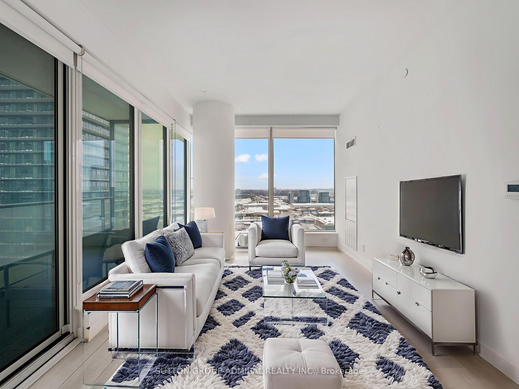 2606 - 950 Portage Parkway, Vaughan Corporate Centre, Vaughan photo number 2