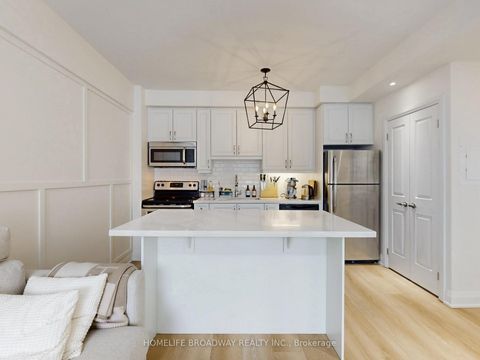 Photo 8 at 112 - 24 Woodstream Boulevard, Vaughan Grove, Vaughan