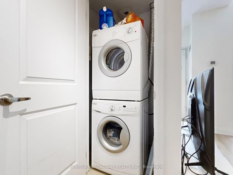 Photo 14 at 112 - 24 Woodstream Boulevard, Vaughan Grove, Vaughan