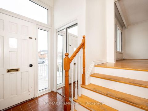Photo 3 at 17 Cabana Drive, Humber Summit, Toronto