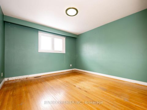 Photo 17 at 17 Cabana Drive, Humber Summit, Toronto