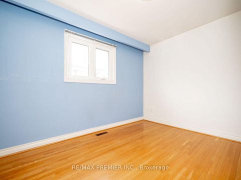 Photo 19 at 17 Cabana Drive, Humber Summit, Toronto