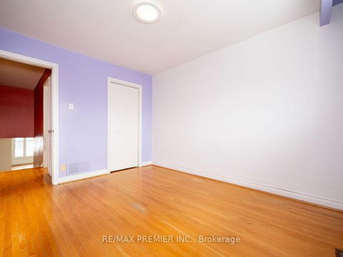 Photo 20 at 17 Cabana Drive, Humber Summit, Toronto