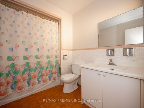 Photo 21 at 17 Cabana Drive, Humber Summit, Toronto