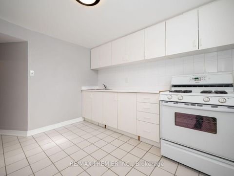 Photo 32 at 17 Cabana Drive, Humber Summit, Toronto